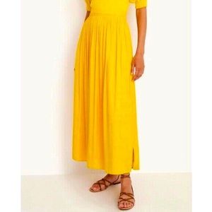 Ann Taylor yellow maxi skirt with POCKETS. Size 00P.
